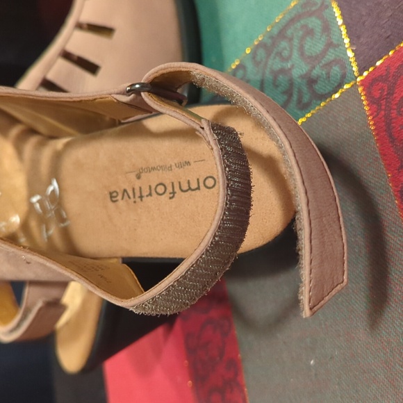 Comfortiva Faye slingback wedge sandals Nubuck leather Women's size 7.5 M NWOB - Picture 10 of 12